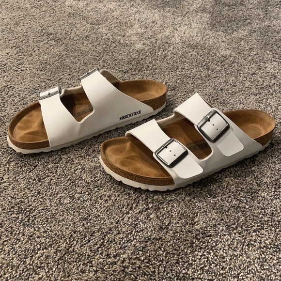 White Birkenstocks, size 40 which is a 9, only worn a few times. - Picture 3 of 3
